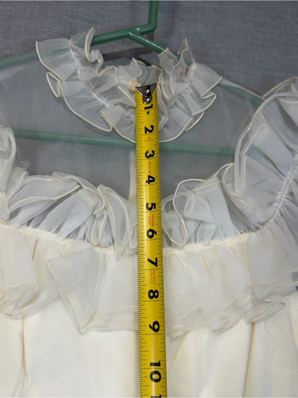 Elegant White Chiffon Women’s Dress with Ruching 1980s vintage - Picture 6 of 7